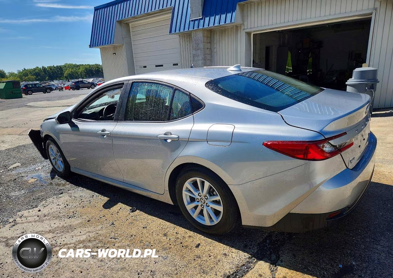 2025 Toyota Camry Le VIN:4T1DAACK6SU592724 - 2