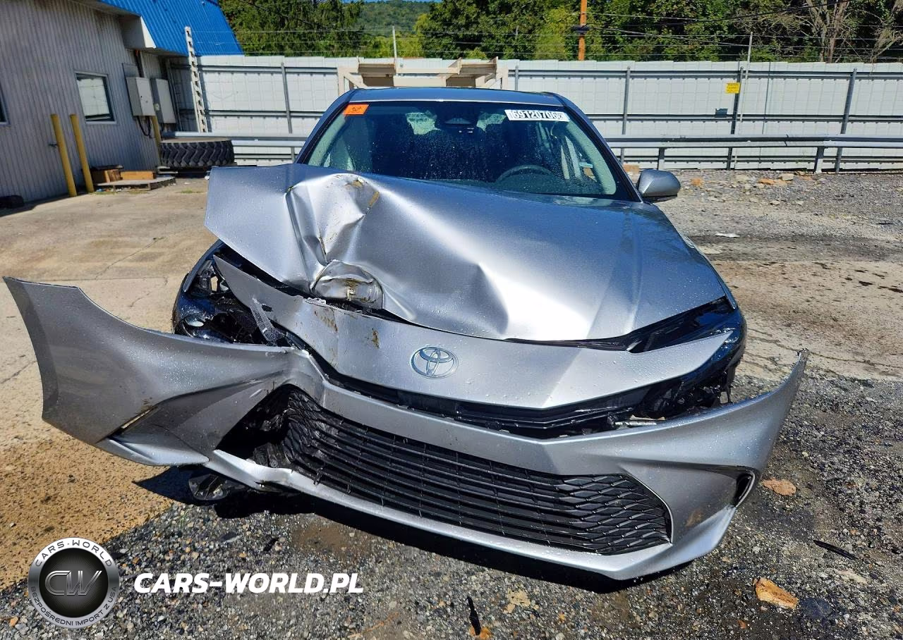 2025 Toyota Camry Le VIN:4T1DAACK6SU592724 - 5