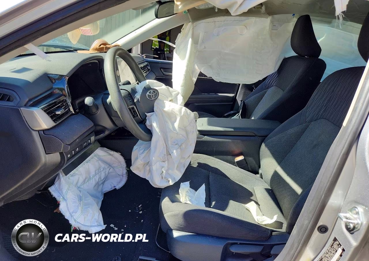 2025 Toyota Camry Le VIN:4T1DAACK6SU592724 - 7