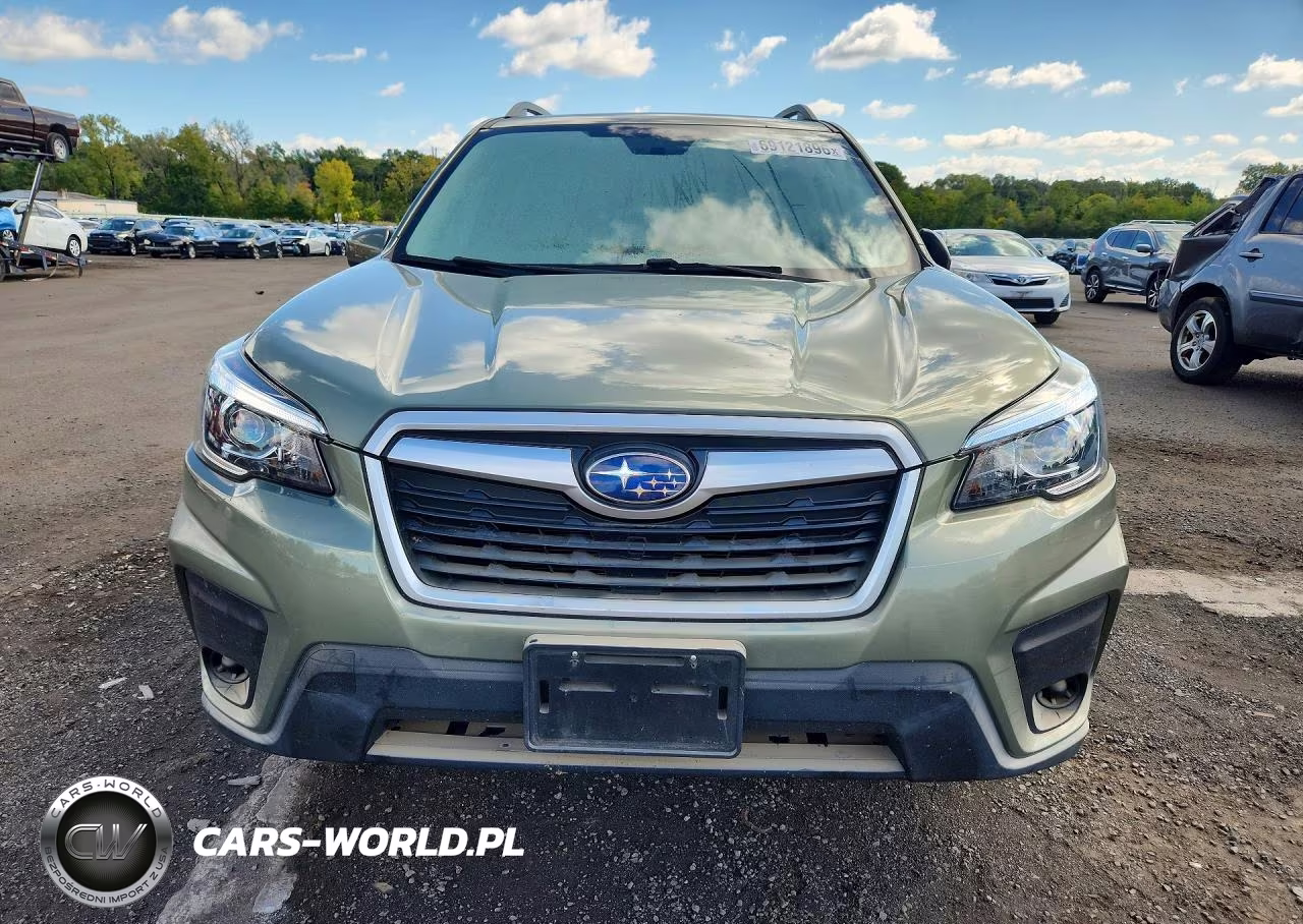 2019 Subaru Forester Premium VIN:JF2SKAGC2KH582004 - 5