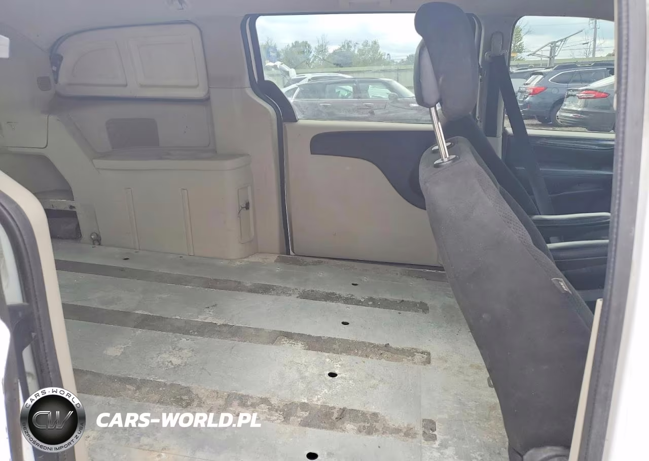 2015 Ram Tradesman VIN:2C4JRGAG2FR680075 - 11