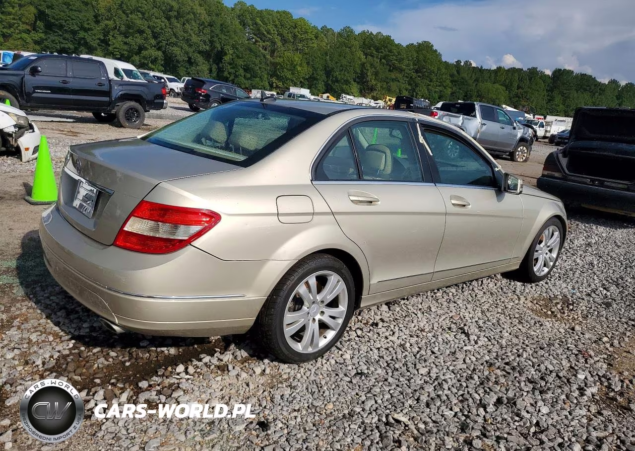 2011 Mercedes-Benz C 300 VIN:WDDGF5EB0BA471038 - 3