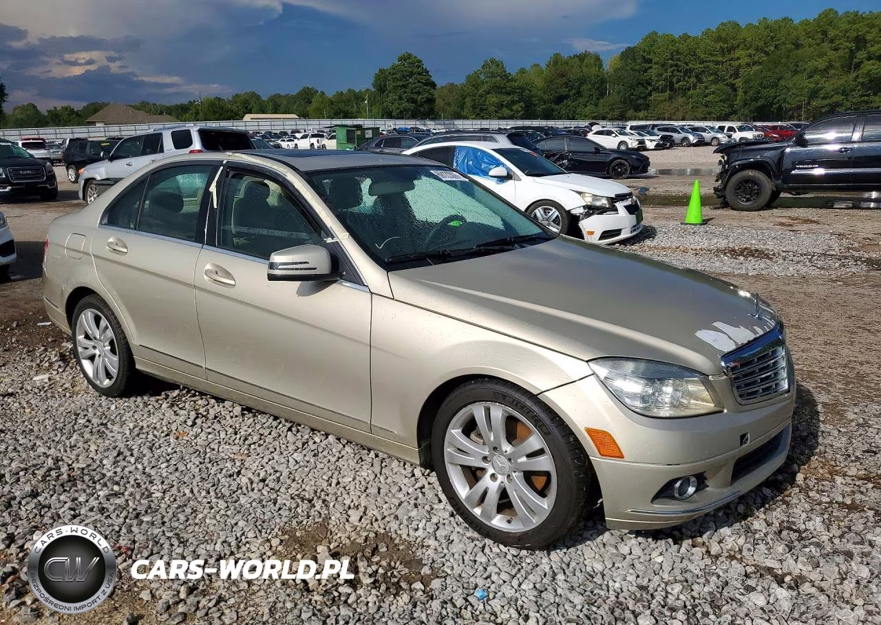 2011 Mercedes-Benz C 300 VIN:WDDGF5EB0BA471038 - 4