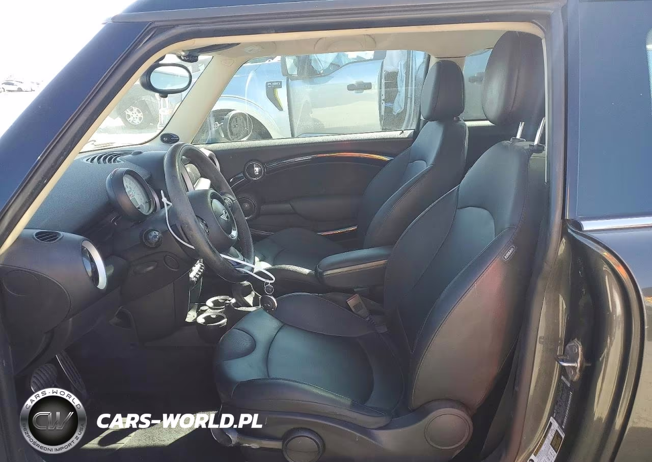 2011 Mini Cooper S Clubman VIN:WMWZG3C57BTY35264 - 7