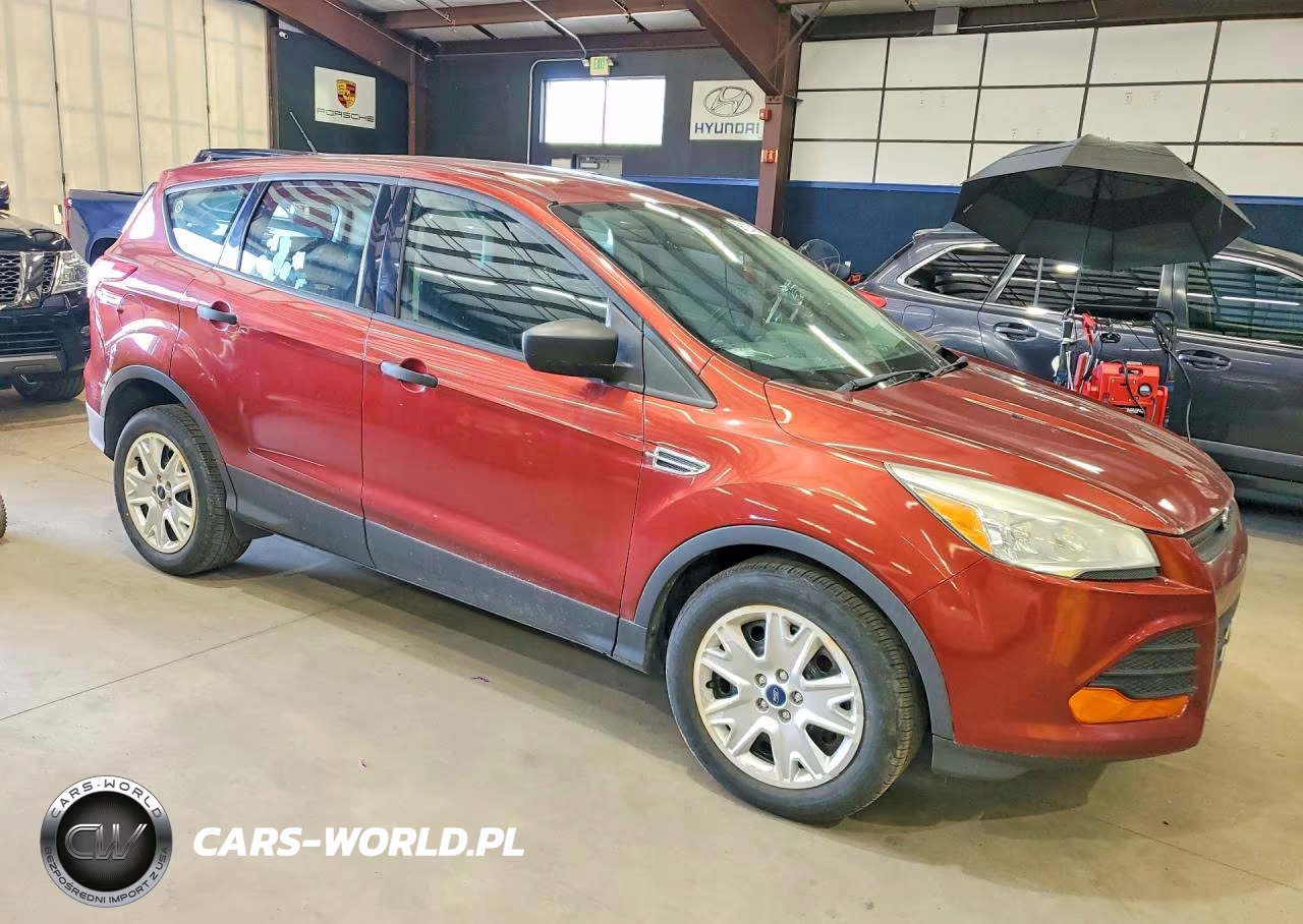 2015 Ford Escape S VIN:1FMCU0F76FUA85929 - 4