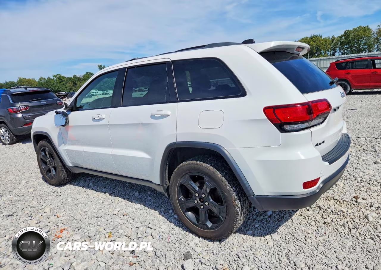 2018 Jeep Grand Cherokee Laredo VIN:1C4RJFAG1JC499894 - 2