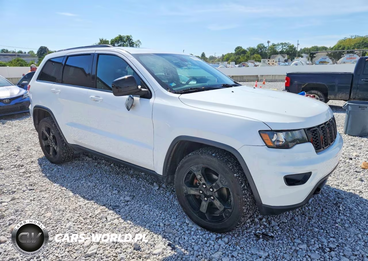 2018 Jeep Grand Cherokee Laredo VIN:1C4RJFAG1JC499894 - 4