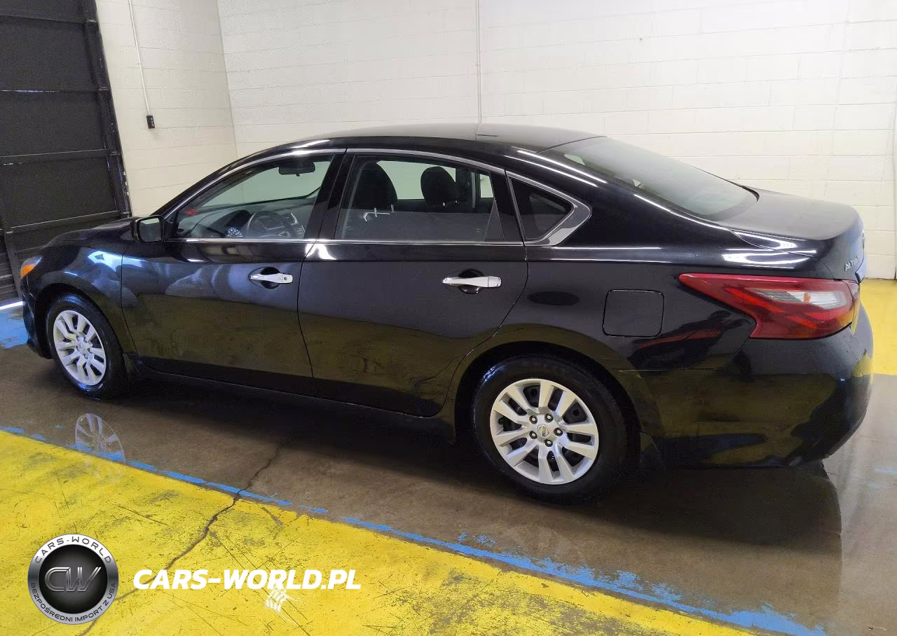2018 Nissan Altima 2.5 S VIN:1N4AL3AP4JC154984 - 2