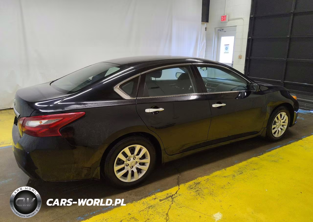 2018 Nissan Altima 2.5 S VIN:1N4AL3AP4JC154984 - 3