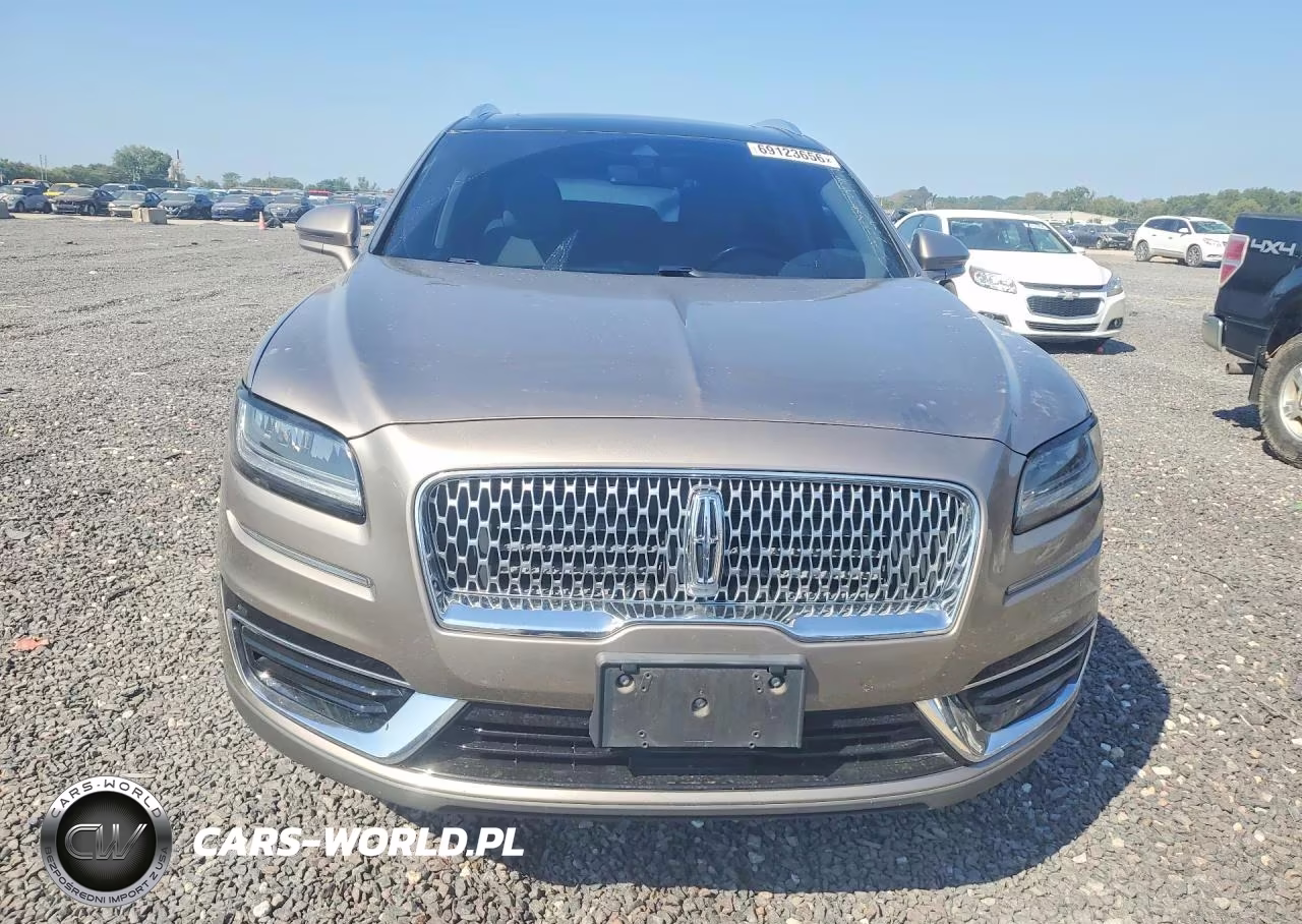2019 Lincoln Nautilus Reserve VIN:2LMPJ8L9XKBL17483 - 5