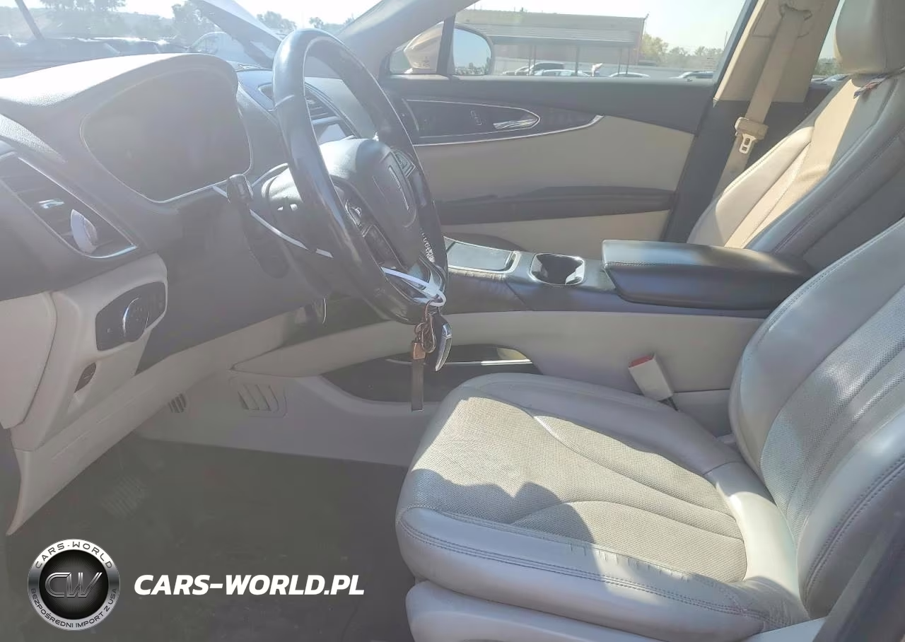 2019 Lincoln Nautilus Reserve VIN:2LMPJ8L9XKBL17483 - 7
