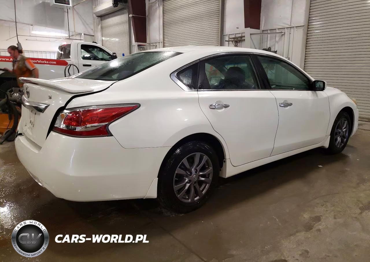 2015 Nissan Altima 2.5 S VIN:1N4AL3AP8FN342273 - 3