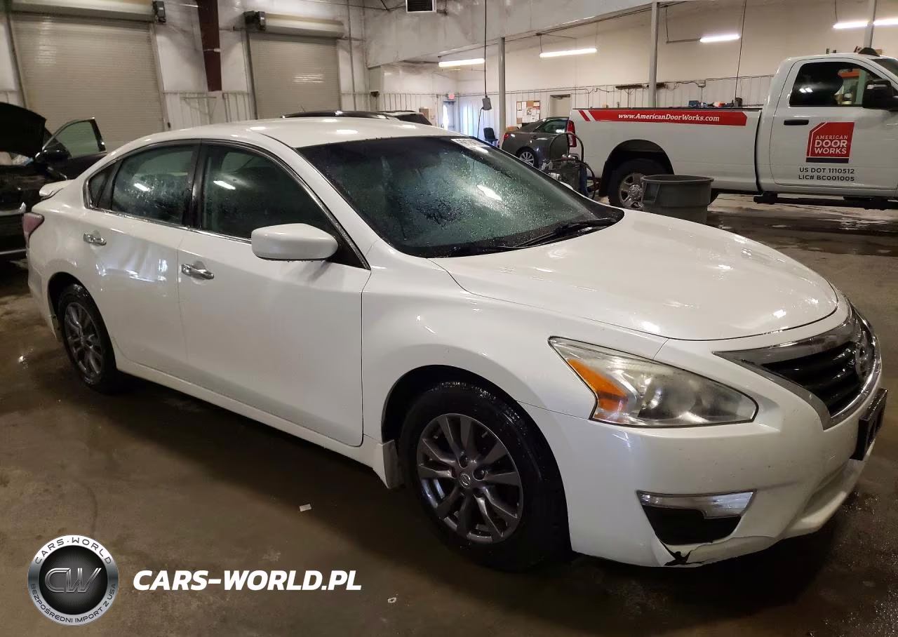 2015 Nissan Altima 2.5 S VIN:1N4AL3AP8FN342273 - 4