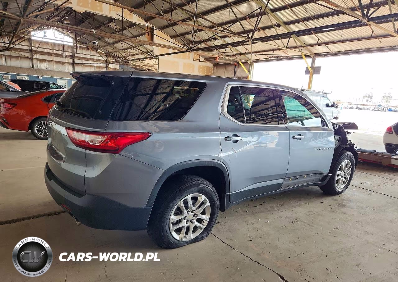2020 Chevrolet Traverse Ls VIN:1GNERFKW1LJ191790 - 3