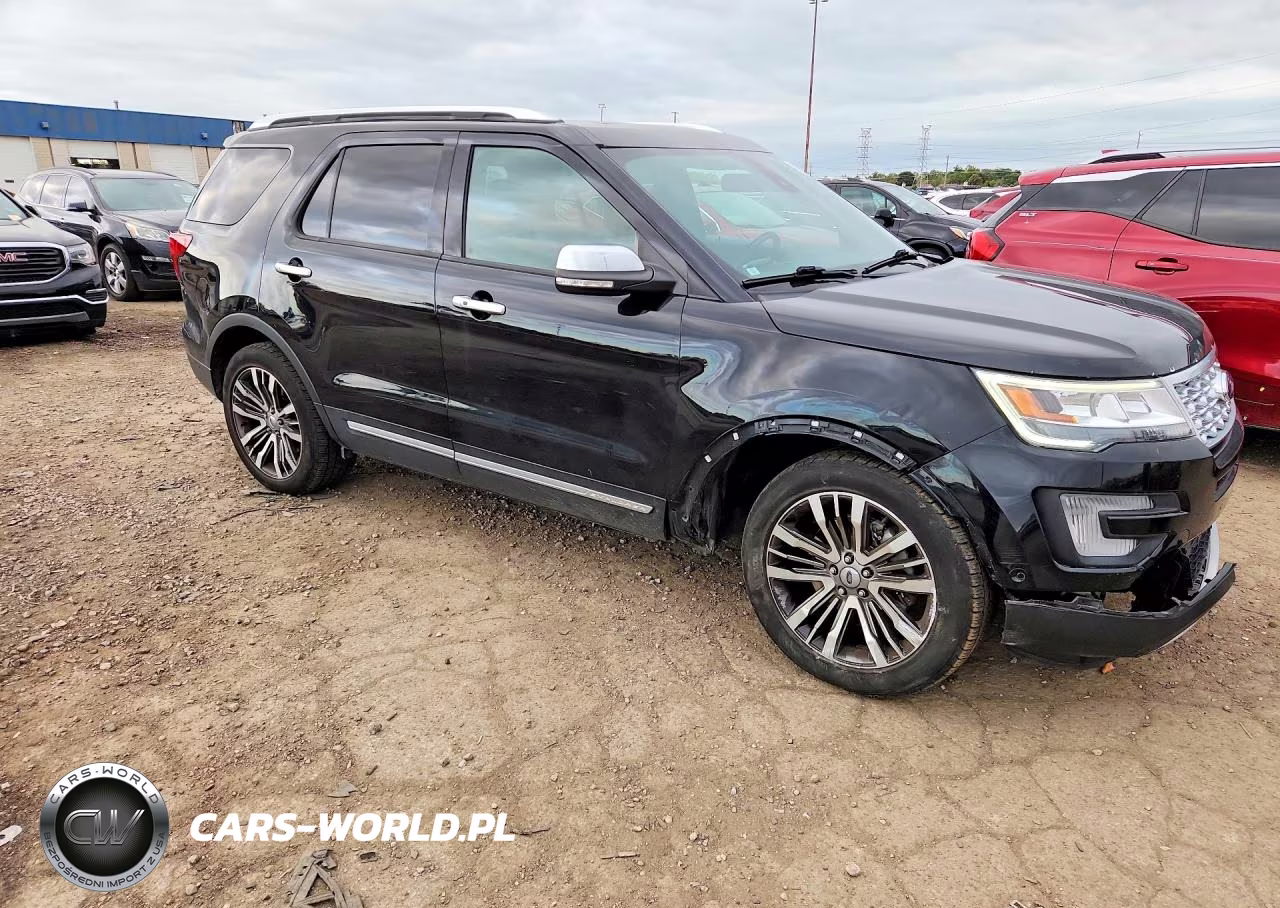 2017 Ford Explorer Platinum VIN:1FM5K8HT0HGC76142 - 4