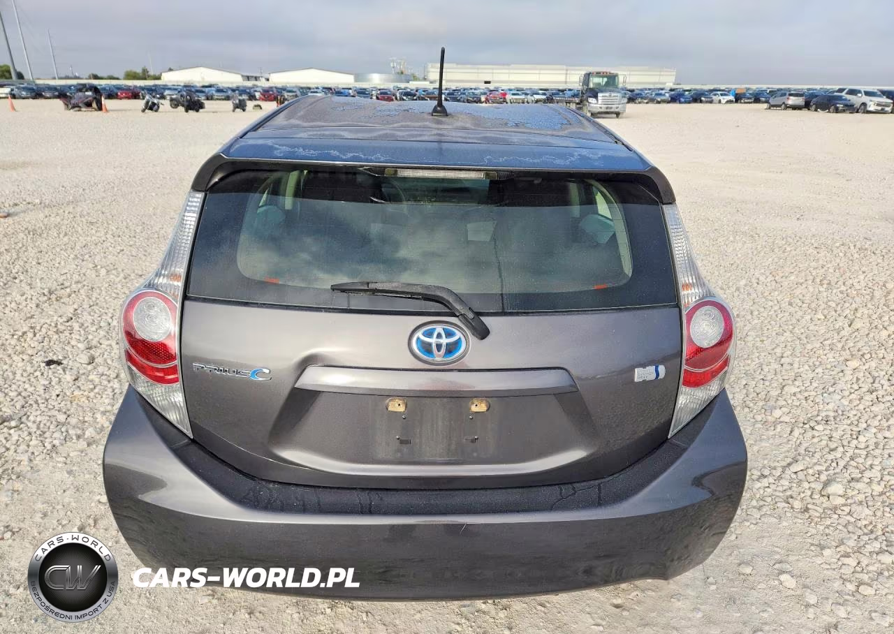 2014 Toyota Prius C One VIN:JTDKDTB34E1561566 - 6