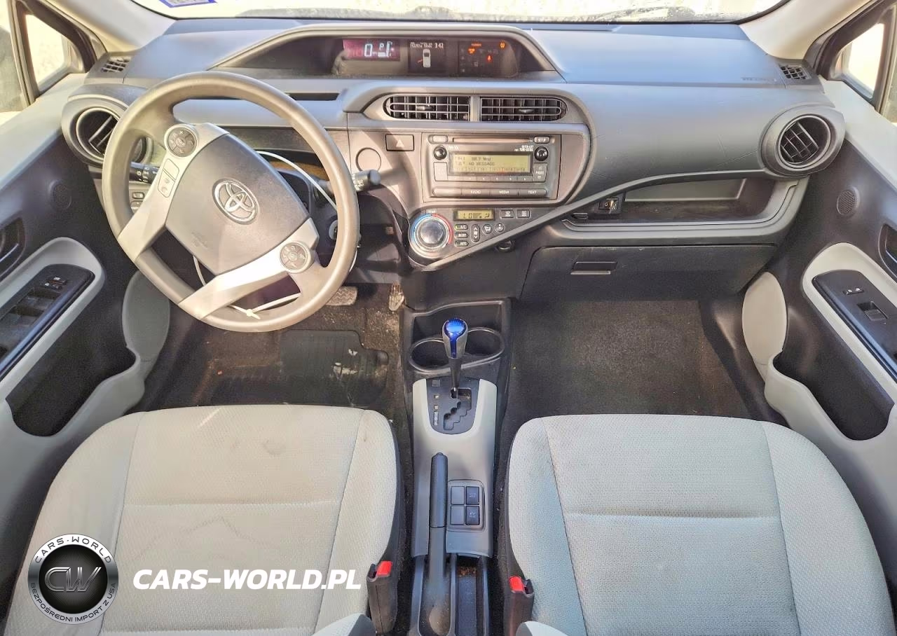 2014 Toyota Prius C One VIN:JTDKDTB34E1561566 - 8