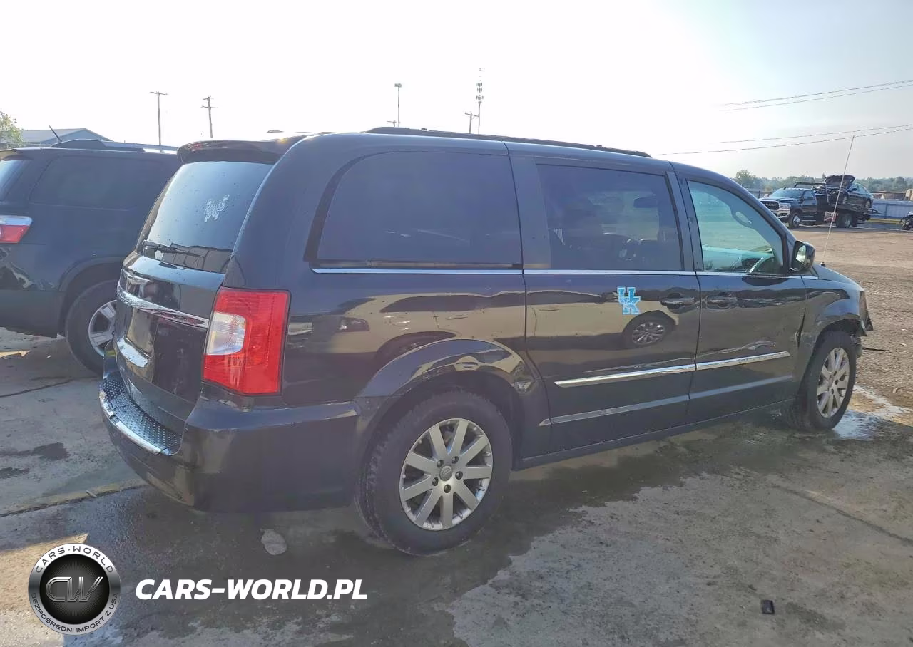2015 Chrysler Town & Country Touring VIN:2C4RC1BG2FR654348 - 3
