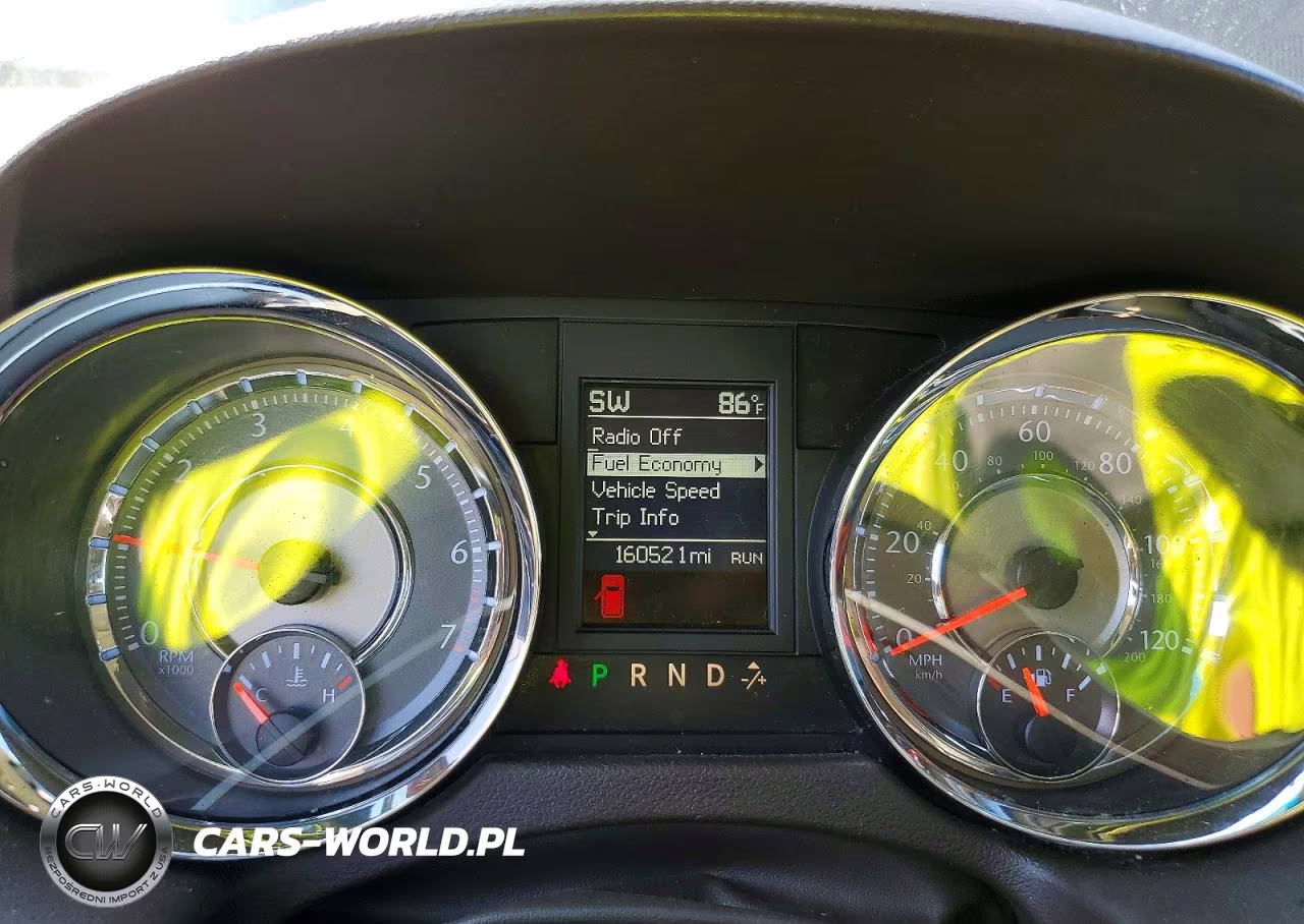 2015 Chrysler Town & Country Touring VIN:2C4RC1BG2FR654348 - 9