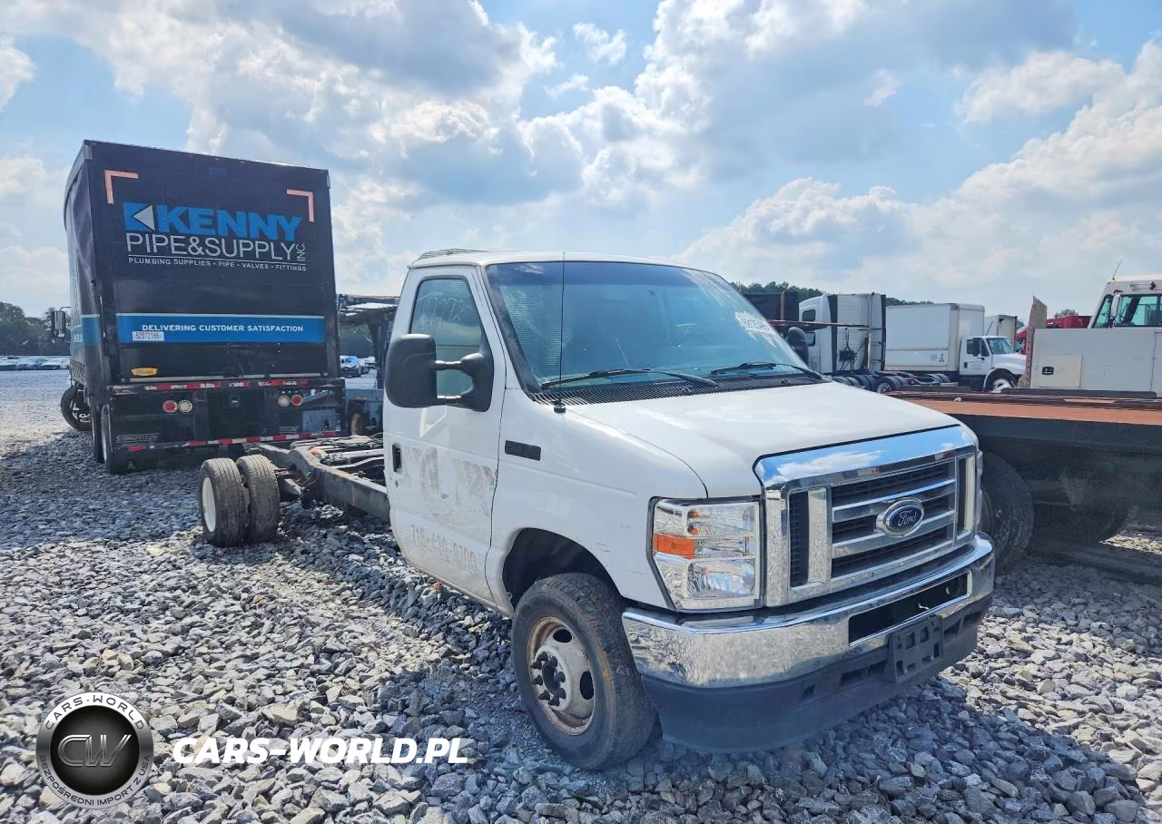 2022 Ford Econoline E450 Super Duty Cutaway Van VIN:1FDXE4FN5NDC07389 - 4