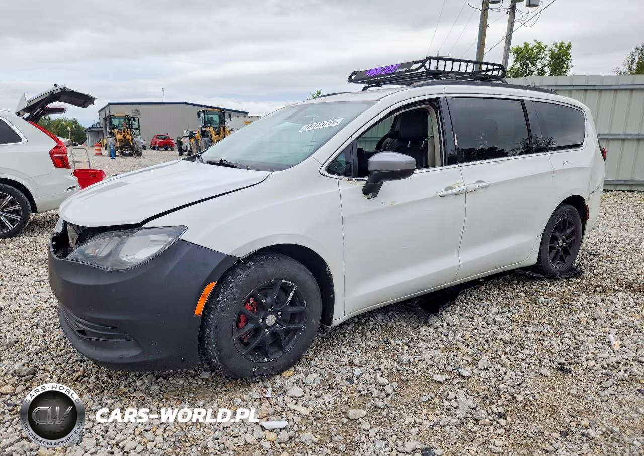 2020 Chrysler Voyager Lxi