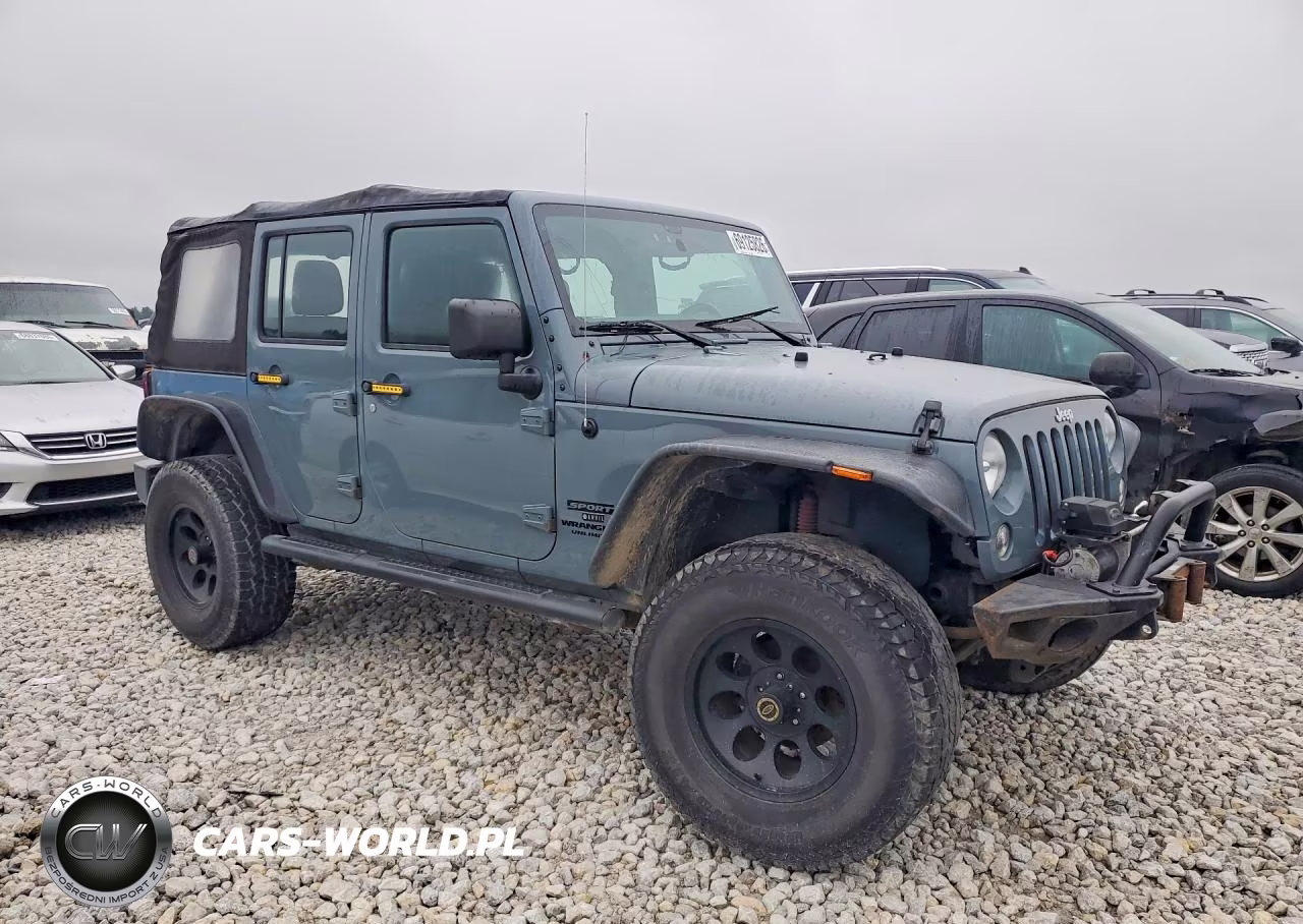 2015 Jeep Wrangler Unlimited Sport VIN:1C4BJWDG1FL774197 - 4