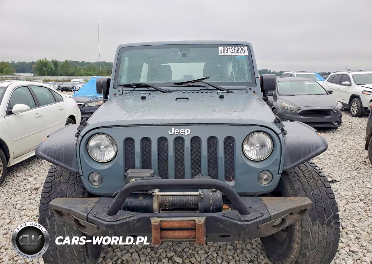 2015 Jeep Wrangler Unlimited Sport VIN:1C4BJWDG1FL774197 - 5