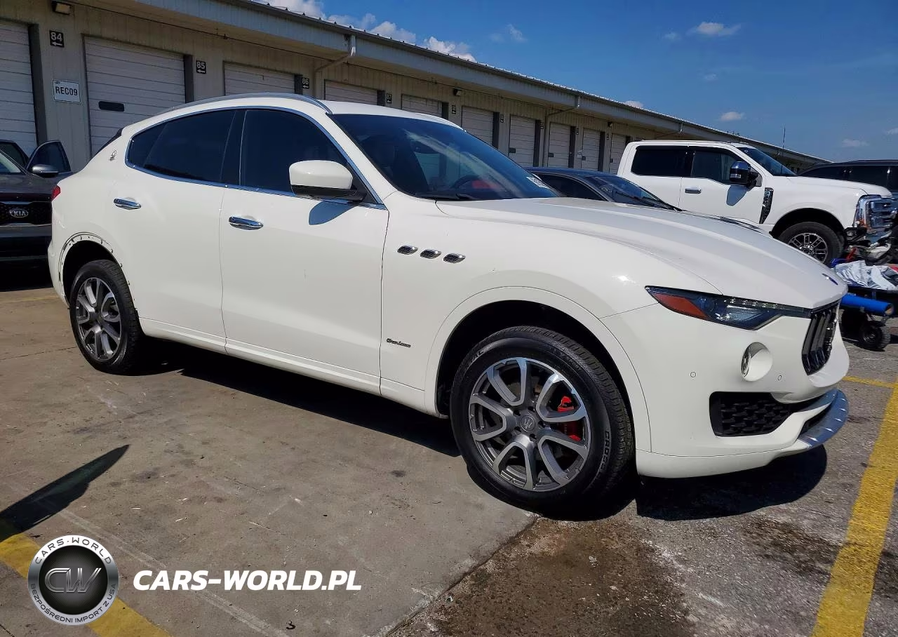 2018 Maserati Levante Luxury VIN:ZN661XUL8JX268516 - 4