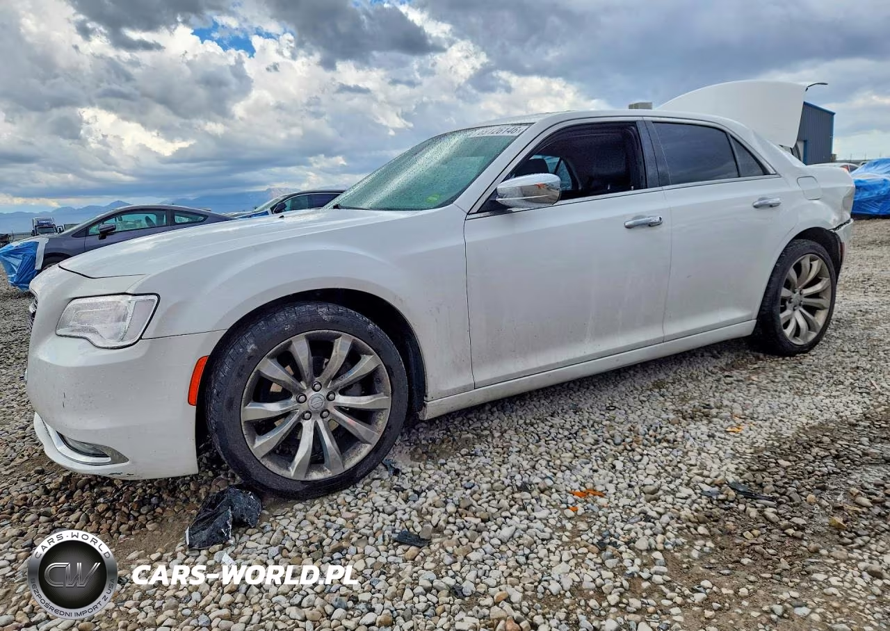 2019 Chrysler 300 Limited VIN:2C3CCAEG4KH564611 - 1