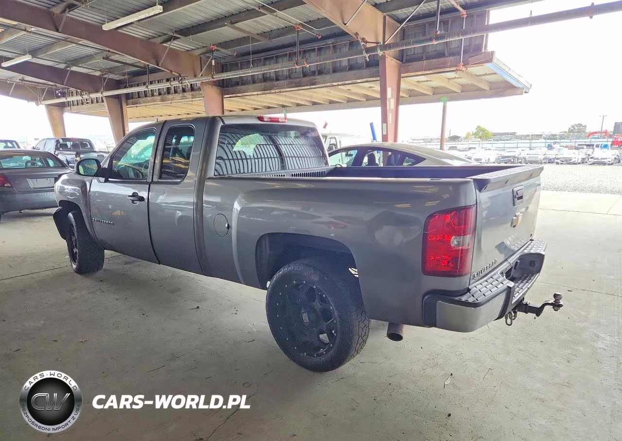 2007 Chevrolet Silverado C1500 VIN:2GCEC19CX71621440 - 2