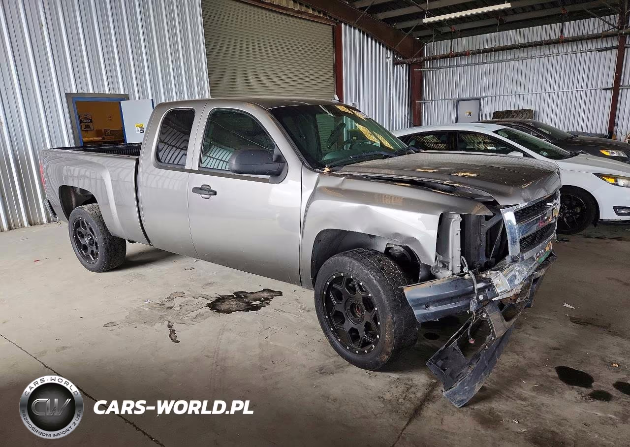 2007 Chevrolet Silverado C1500 VIN:2GCEC19CX71621440 - 4