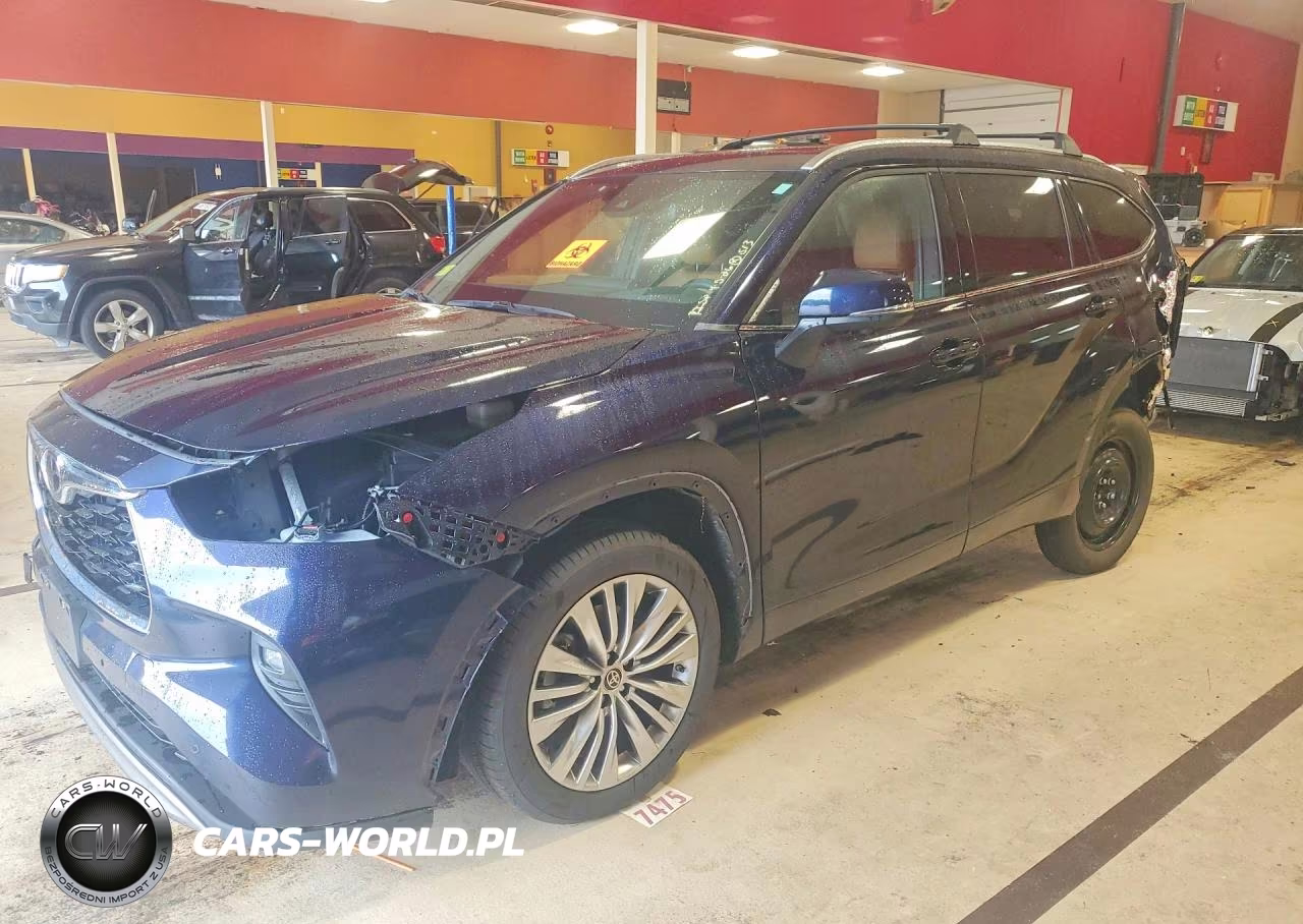 2023 Toyota Highlander Platinum