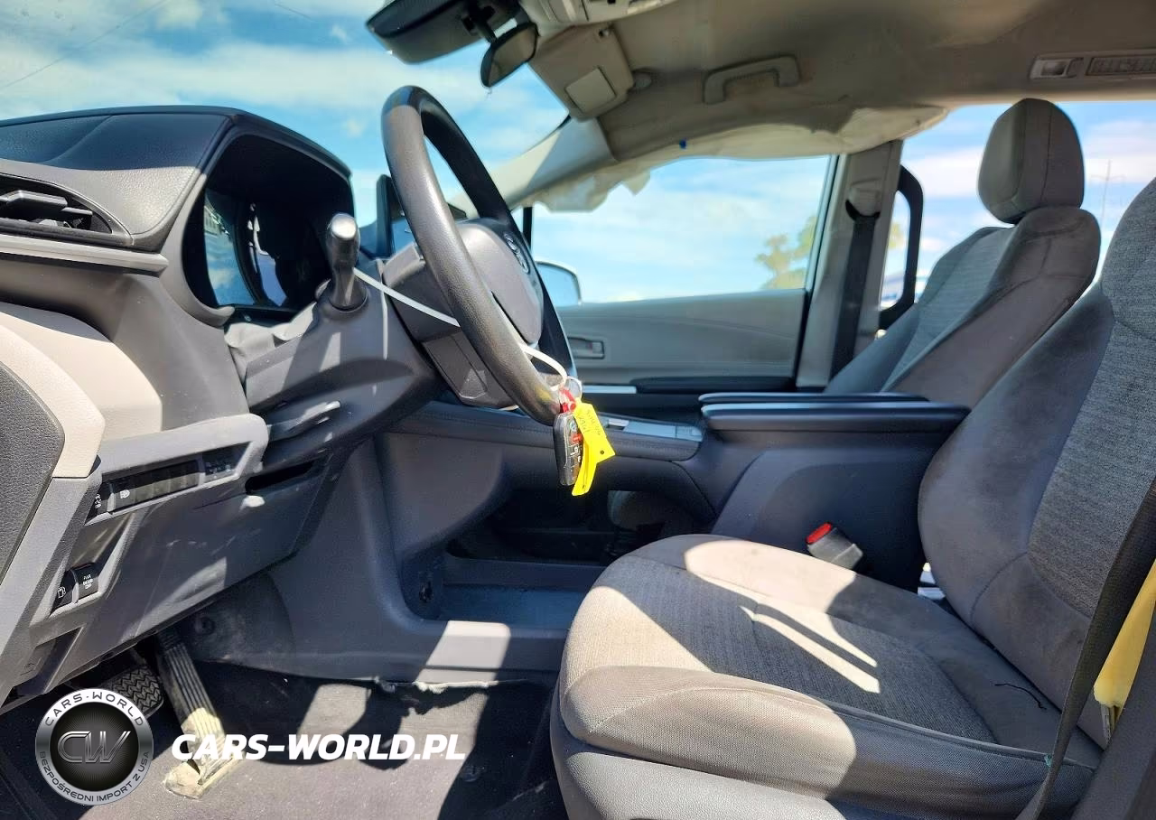 2021 Toyota Sienna Le VIN:5TDKSKFC1MS032104 - 7