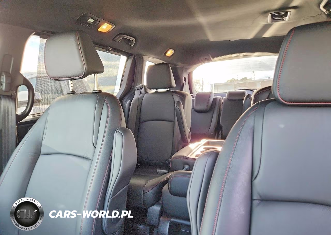 2026 Honda Odyssey Sport-L VIN:5FNRL6H70TB073703 - 10