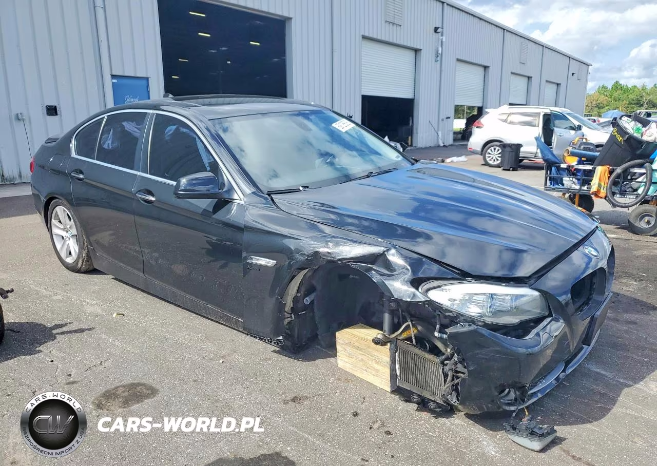 2012 BMW 528 Xi VIN:WBAXH5C53CDW05202 - 4