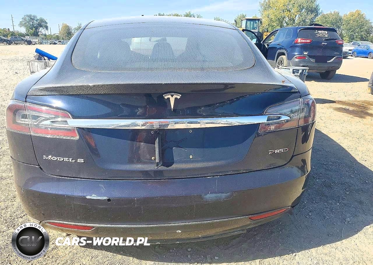 2014 Tesla Model S VIN:5YJSA1H26EFP63263 - 6