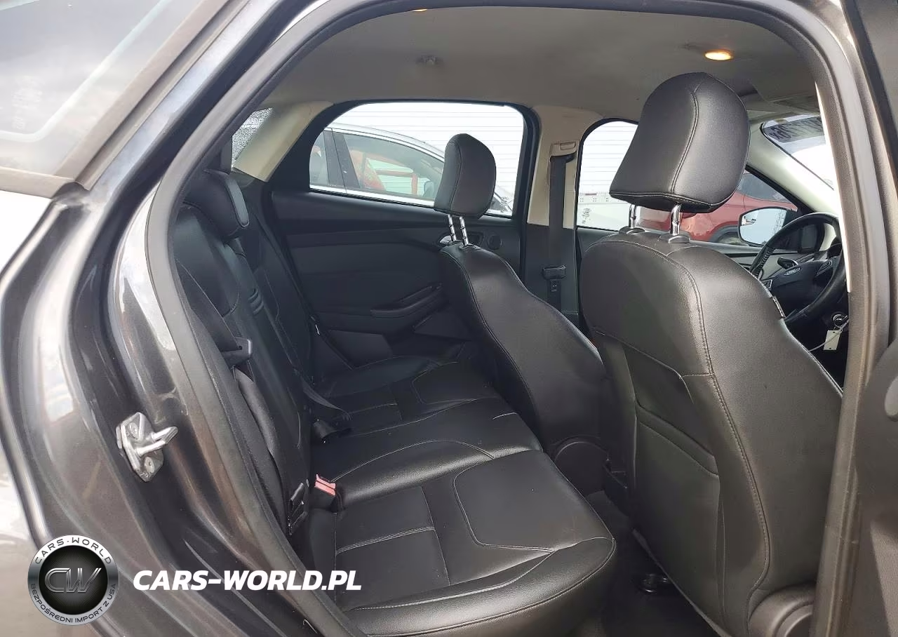 2015 Ford Focus Se VIN:1FADP3F27FL286269 - 10