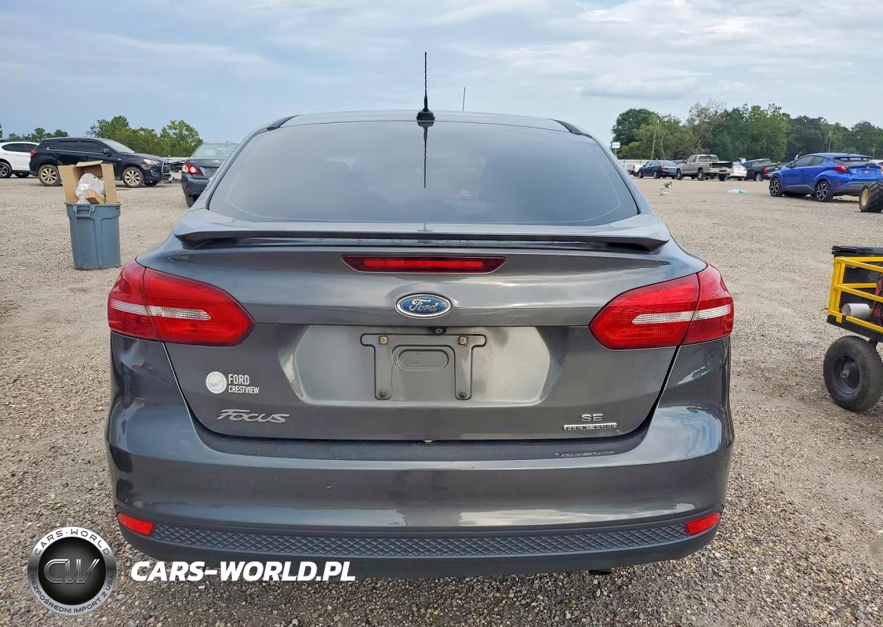 2015 Ford Focus Se VIN:1FADP3F27FL286269 - 6