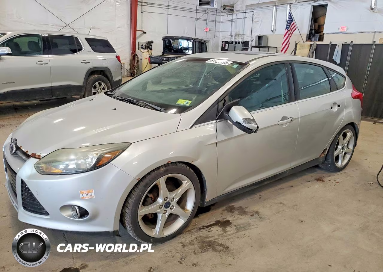 2014 Ford Focus Titanium VIN:1FADP3N28EL257251 - 1