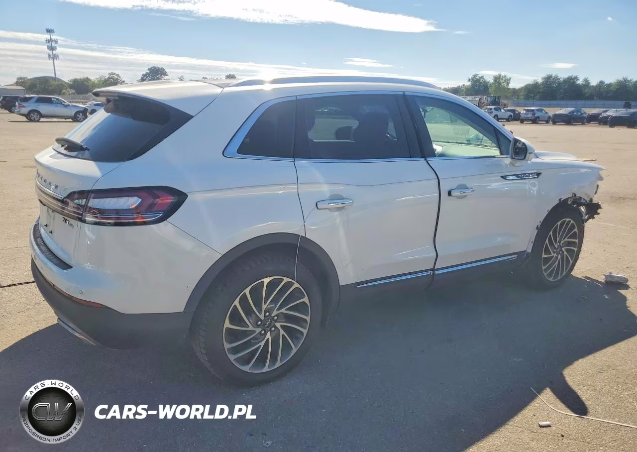 2020 Lincoln Nautilus Reserve VIN:2LMPJ8K99LBL29885 - 3