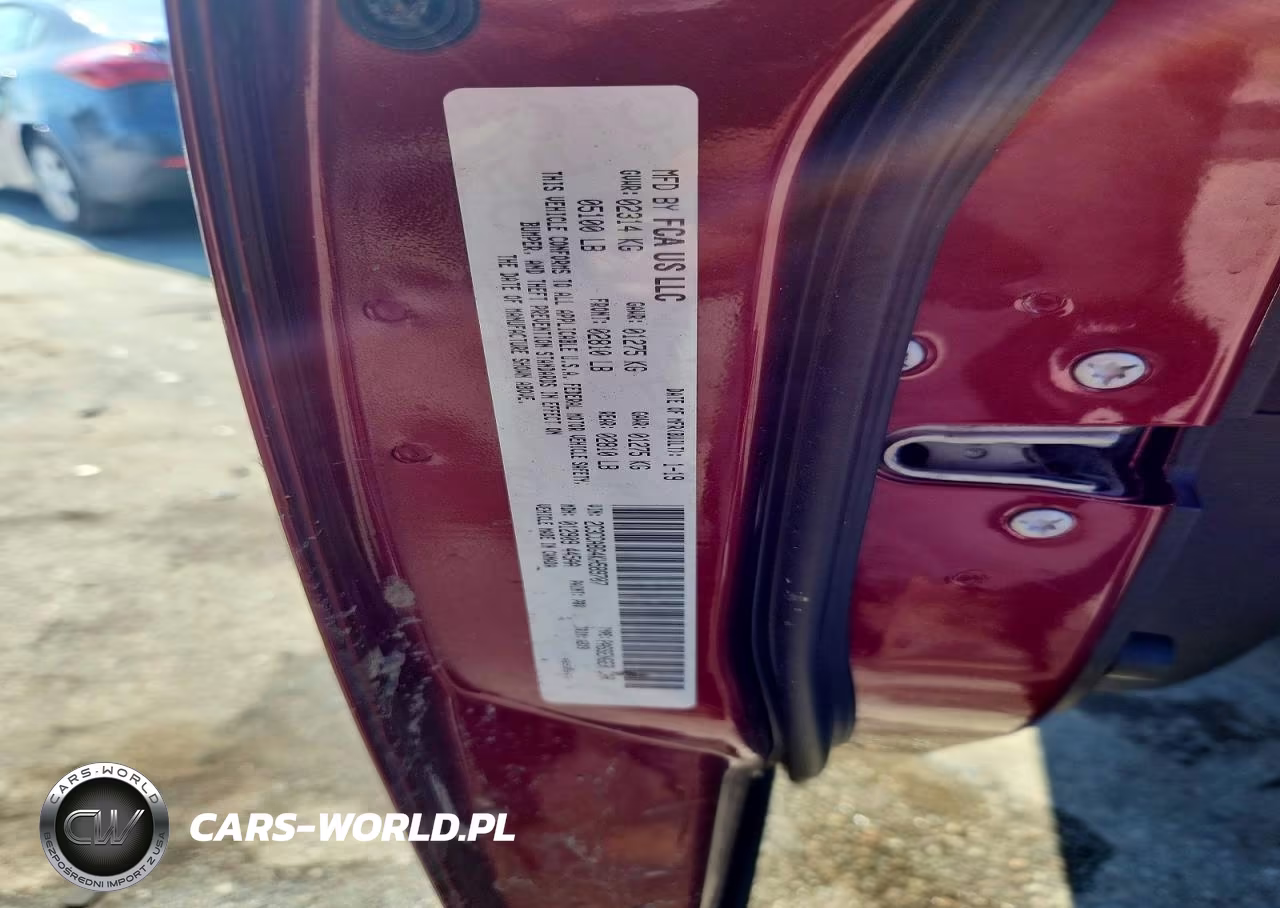 2019 Chrysler 300 S VIN:2C3CCABG4KH589707 - 13