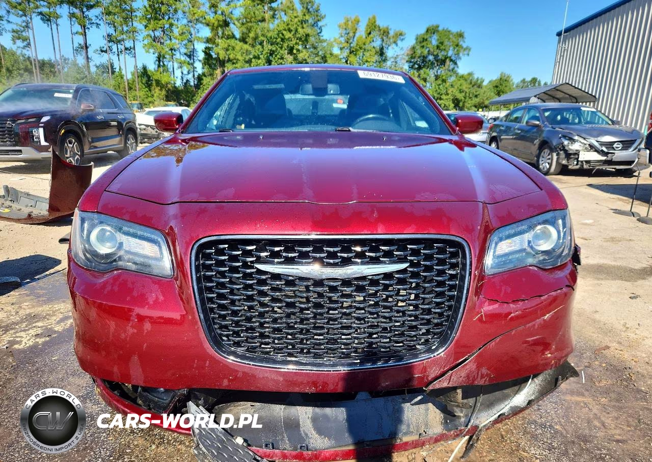 2019 Chrysler 300 S VIN:2C3CCABG4KH589707 - 5