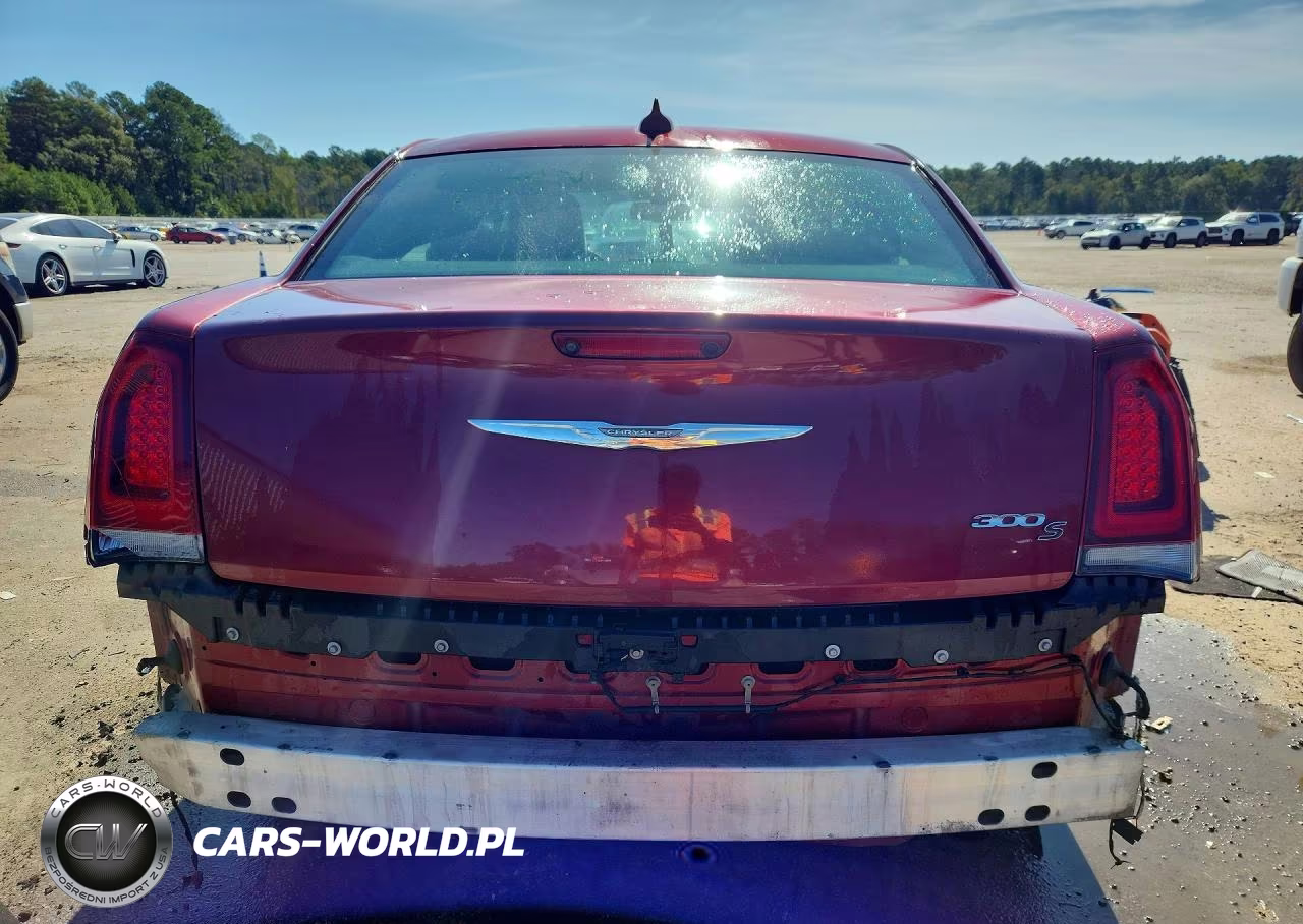2019 Chrysler 300 S VIN:2C3CCABG4KH589707 - 6