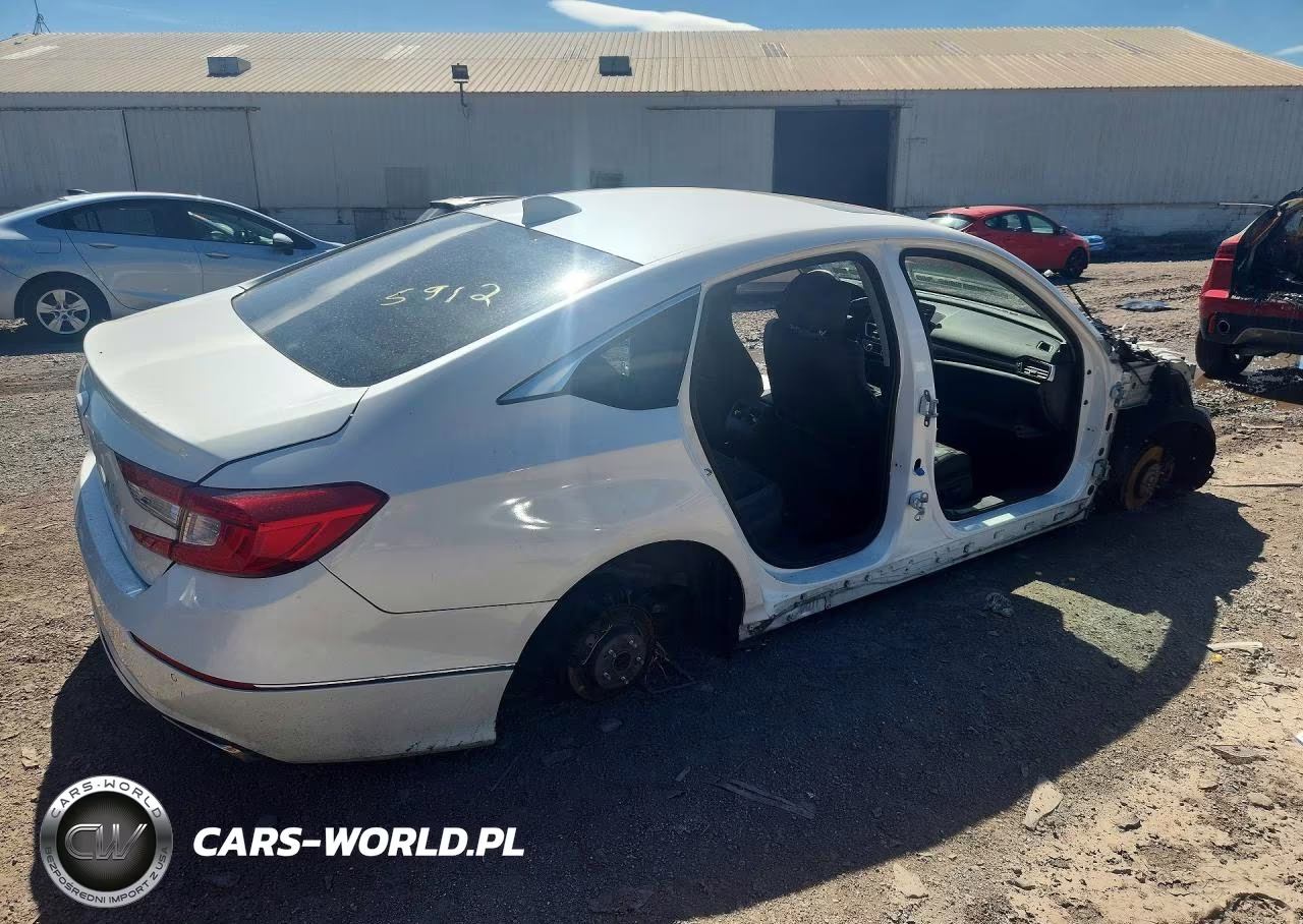 2018 Honda Accord Touring VIN:1HGCV1F99JA064089 - 3