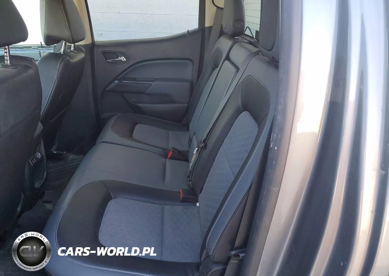 2018 Chevrolet Colorado Z71 VIN:1GCPTDE15J1288642 - 10