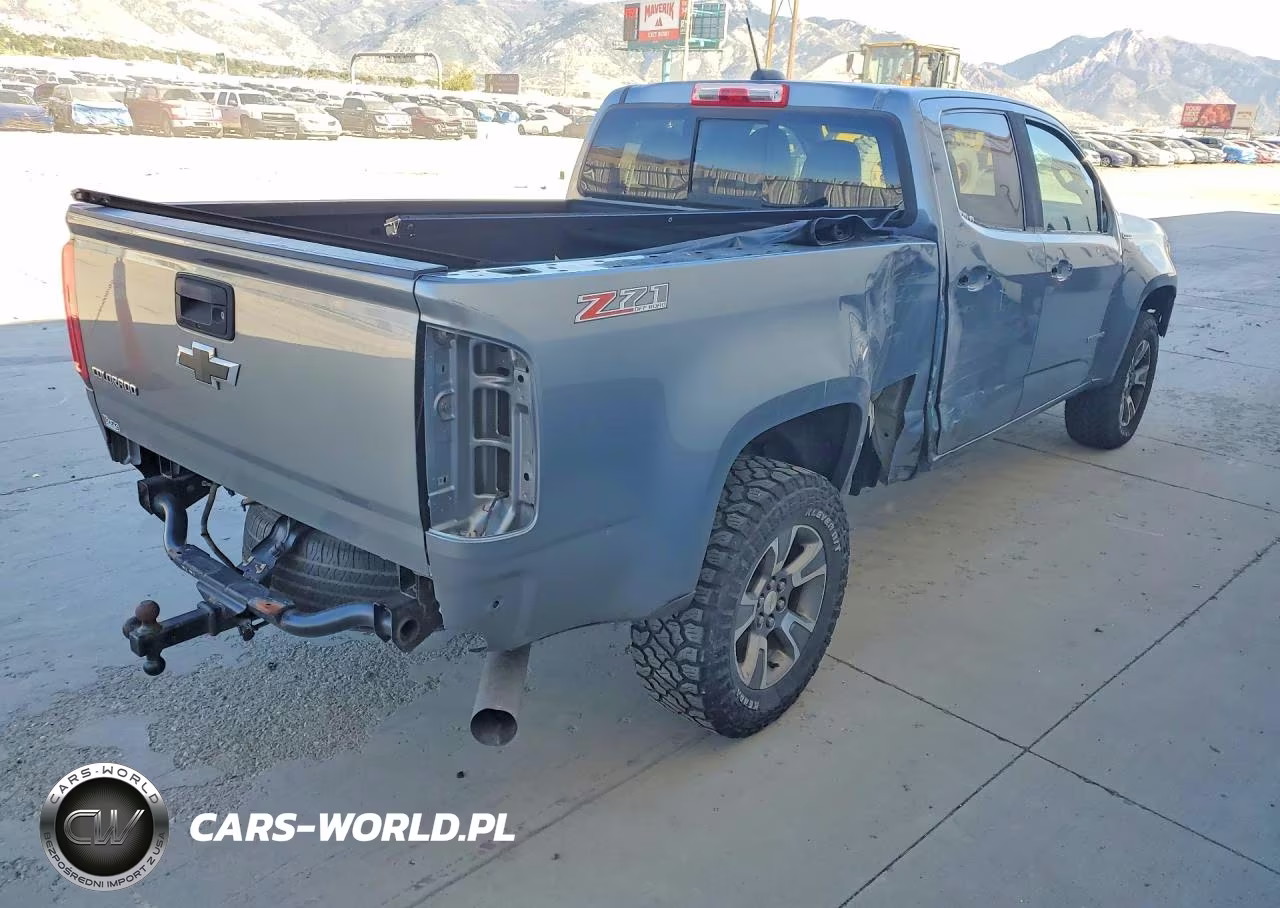 2018 Chevrolet Colorado Z71 VIN:1GCPTDE15J1288642 - 3