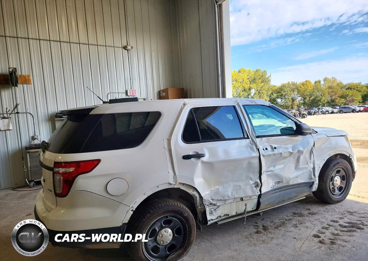 2014 Ford Explorer Police Interceptor VIN:1FM5K8AR5EGA70714 - 3