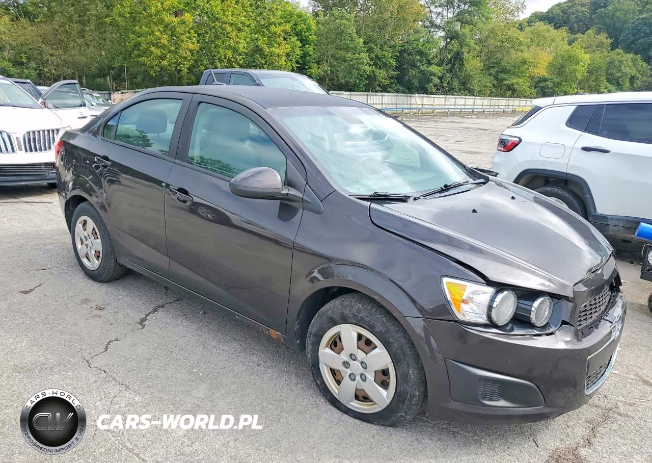 2013 Chevrolet Sonic Ls VIN:1G1JA5SG2D4206288 - 4