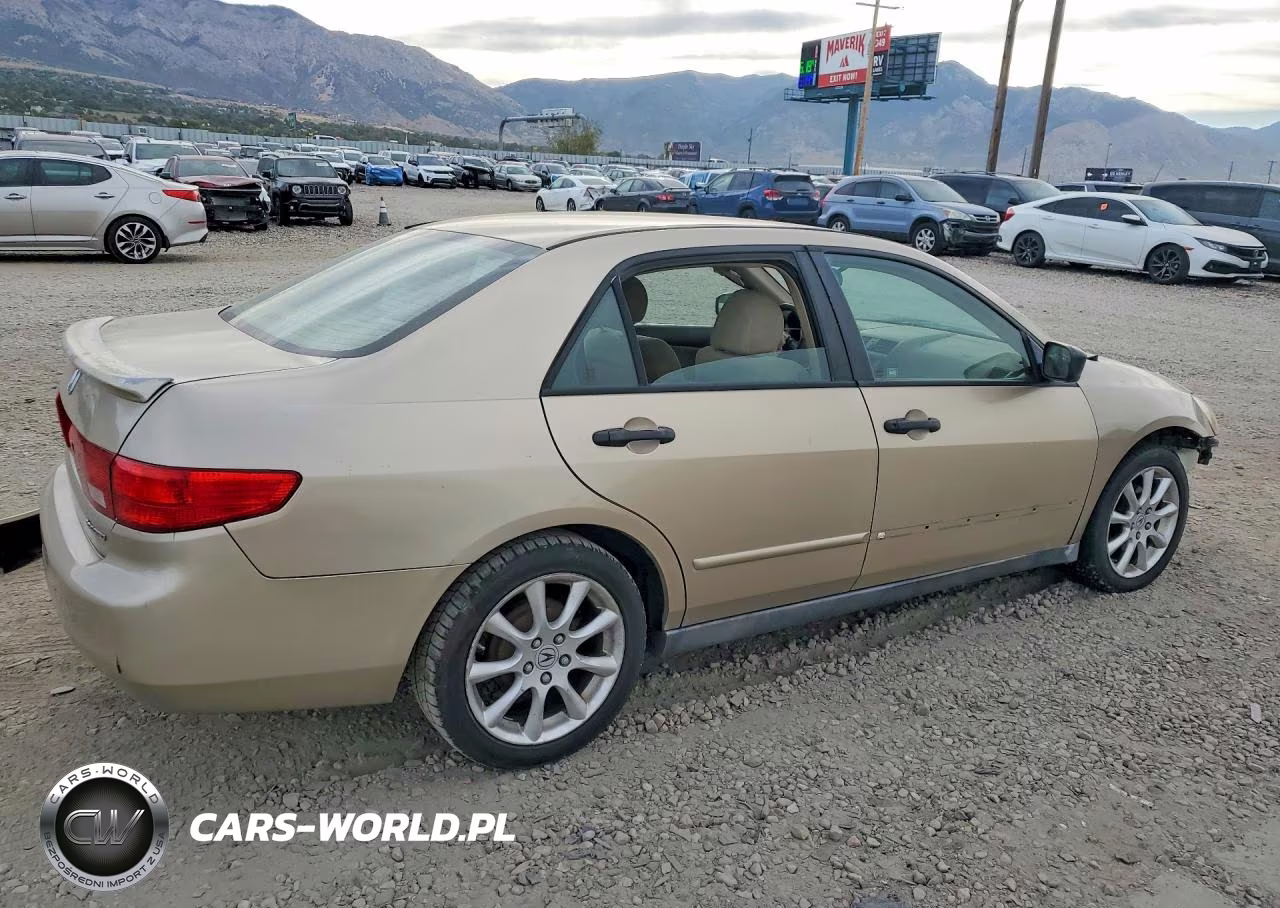 2005 Honda Accord Dx VIN:1HGCM56125A130539 - 3