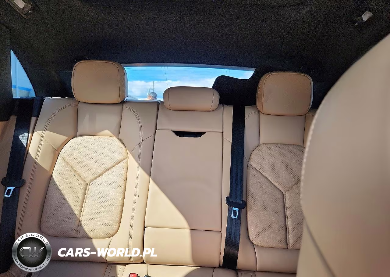 2025 Porsche Macan Base VIN:WP1AA2A50SLB15009 - 10